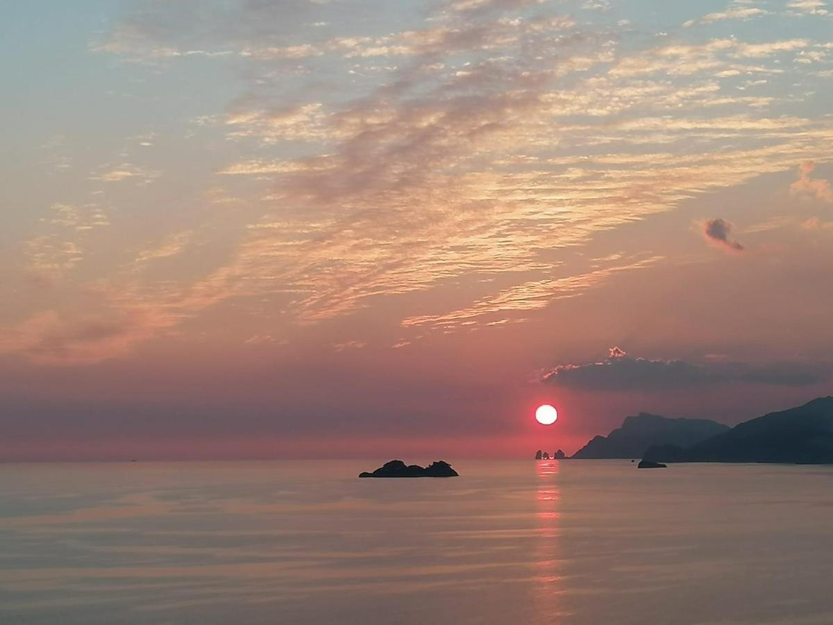 Mija Sunset Home Praiano Room photo